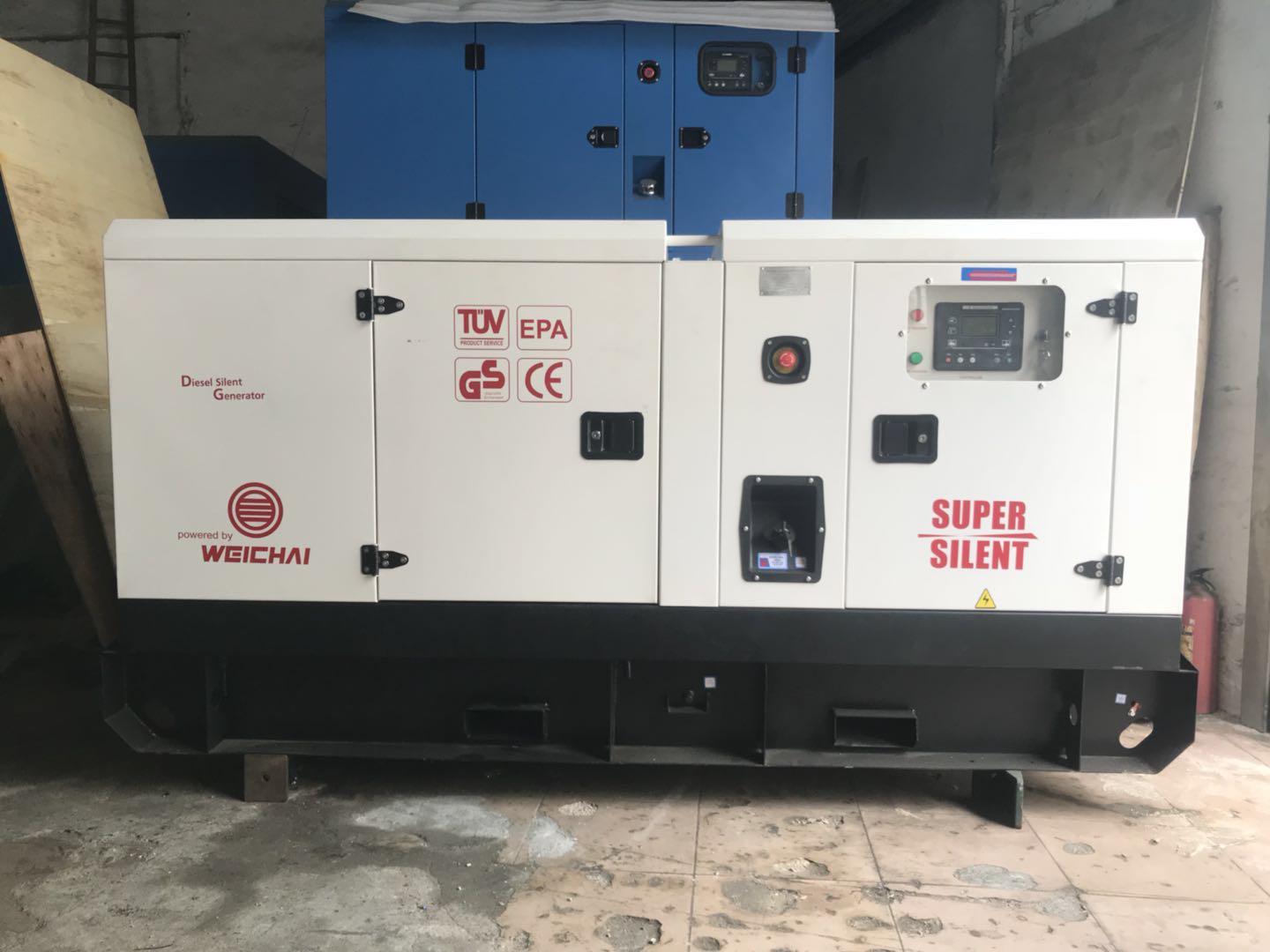 30KW潍柴系列低噪音型柴油发电机组