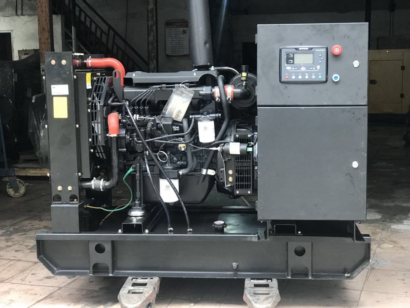 潍柴系列100KW小型柴油发电机组 低噪音 开架 发电机 ATS智能四保护系统